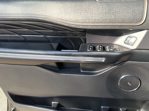 Used 2018 Ford Expedition Platinum AWD/4WD image 15