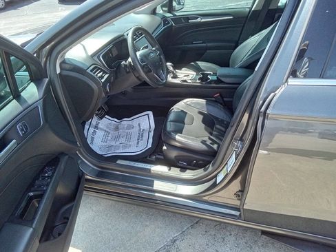 Used 2016 Ford Fusion Titanium image 13