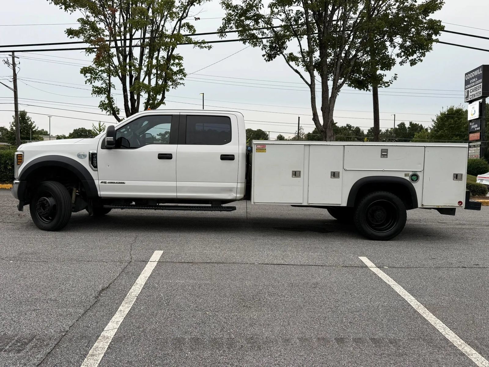 Used 2018 Ford F450 XL w/ Power Equipment Group AWD/4WD image 4