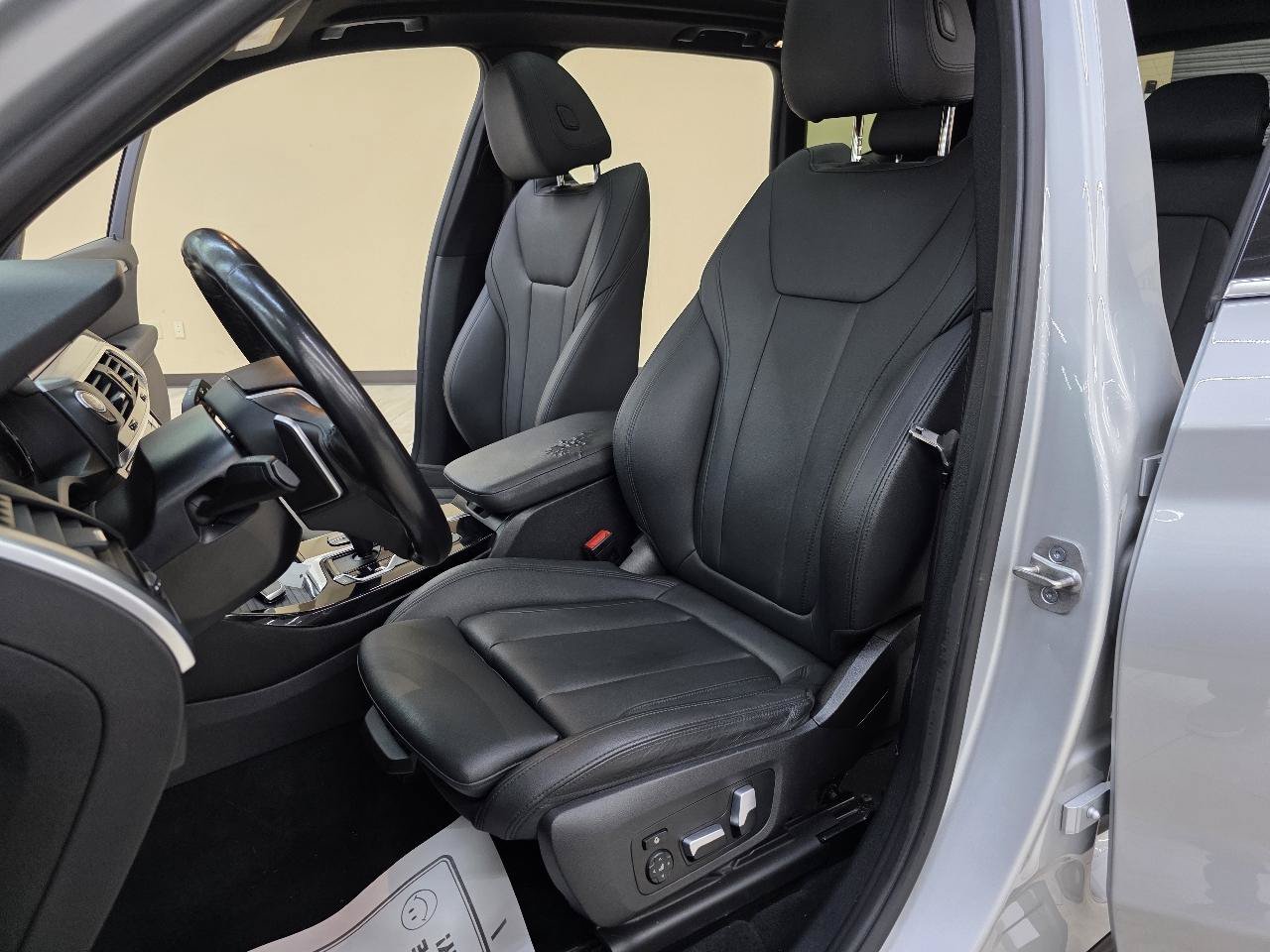Used 2021 BMW X3 sDrive30i RWD image 18