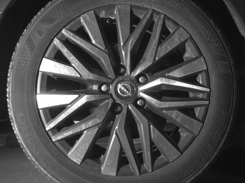 Used 2025 Nissan Altima 2.5 SV FWD image 12