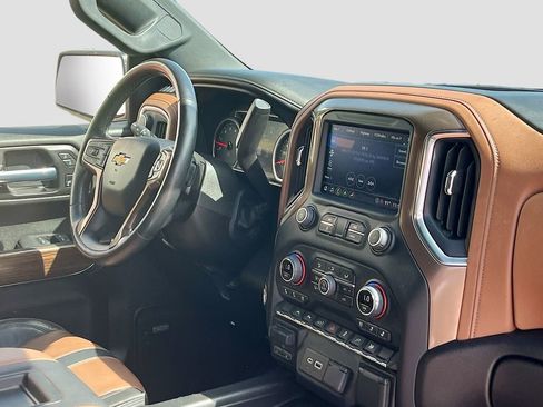 Used 2022 Chevrolet Silverado 1500 High Country image 30