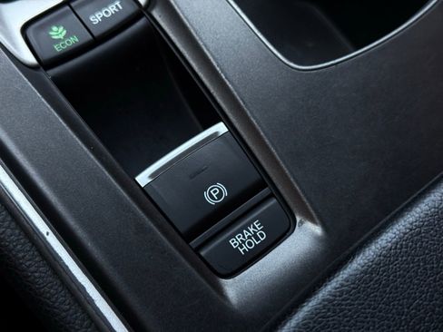 Used 2018 Honda Accord Sport image 42