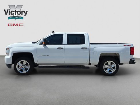 Used 2018 Chevrolet Silverado 1500 Custom w/ Trailering Package AWD/4WD image 6