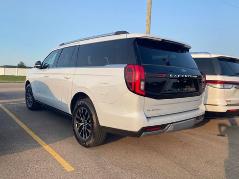 Used 2025 Ford Expedition Max Platinum AWD/4WD image 11