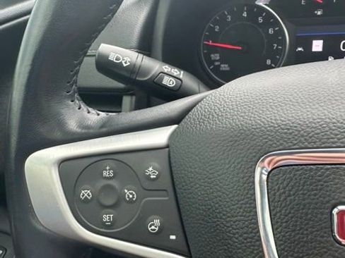 Used 2022 GMC Terrain SLT w/ GMC Pro Grade Package AWD/4WD image 45