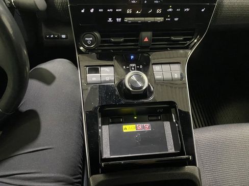 Used 2023 Toyota bZ4X XLE image 19