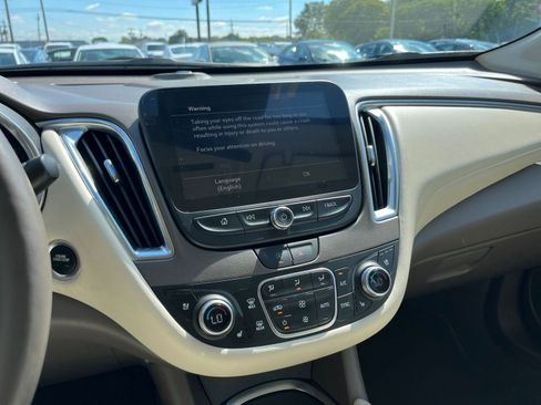 Used 2024 Chevrolet Malibu LT image 21