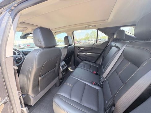 Used 2022 Chevrolet Equinox Premier image 7