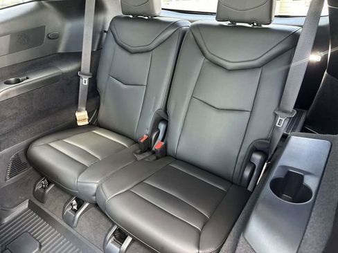 Certified 2024 Cadillac XT6 Premium Luxury w/ LPO, Floor Liner Package AWD/4WD image 34
