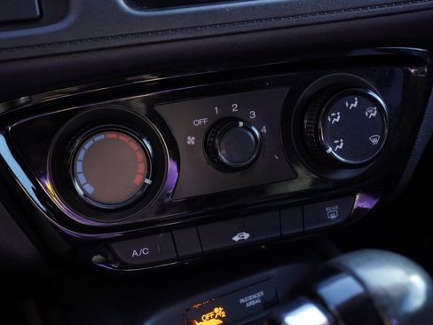 Used 2019 Honda HR-V Sport image 14