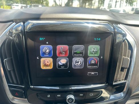 Used 2018 Chevrolet Traverse LT AWD/4WD image 12