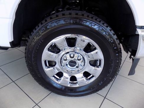 Used 2025 Ford F350 Lariat w/ Lariat Ultimate Package AWD/4WD image 15