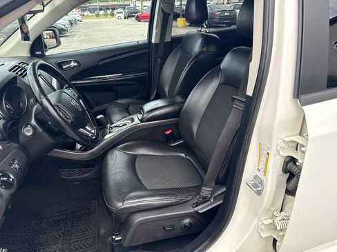 Used 2020 Dodge Journey Crossroad w/ Popular Equipment Group FWD image 10