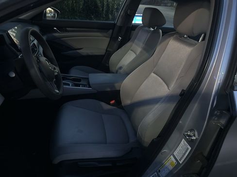 Used 2019 Honda Accord LX image 8