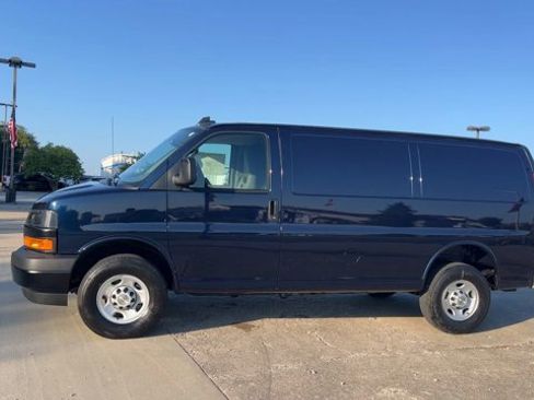 New 2025 Chevrolet Express 3500 w/ Driver Convenience Package image 5