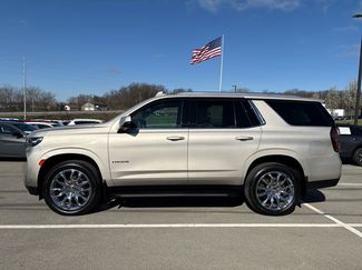 Used 2021 Chevrolet Tahoe LT w/ LT Signature Package AWD/4WD video 3