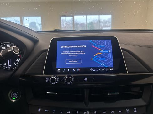 Used 2025 Cadillac CT4 Premium Luxury image 34