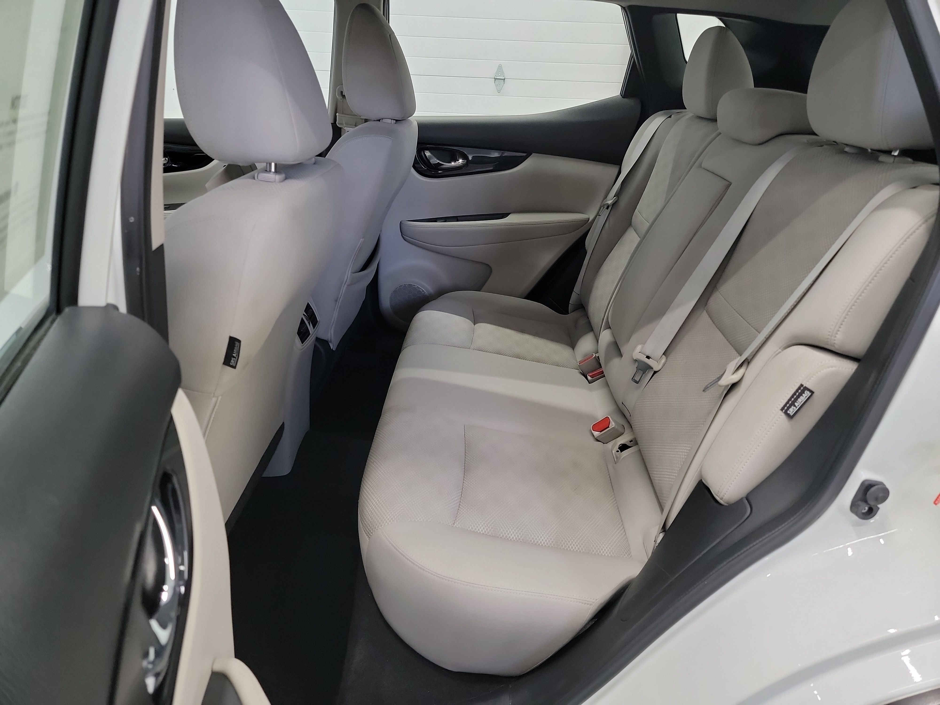 Used 2020 Nissan Rogue Sport SV w/ All-Weather Package FWD image 27