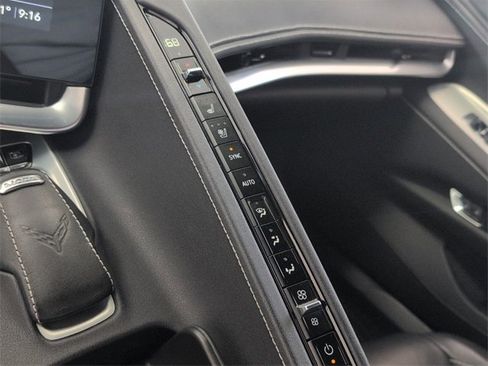 Used 2021 Chevrolet Corvette Stingray Preferred Cpe w/ Z51 Performance Package image 19