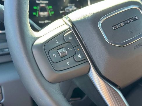 New 2026 GMC Sierra 2500 Denali Ultimate w/ LPO, Black Badging Package image 28