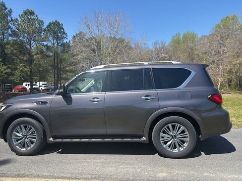 Used 2024 INFINITI QX80 Luxe image 8