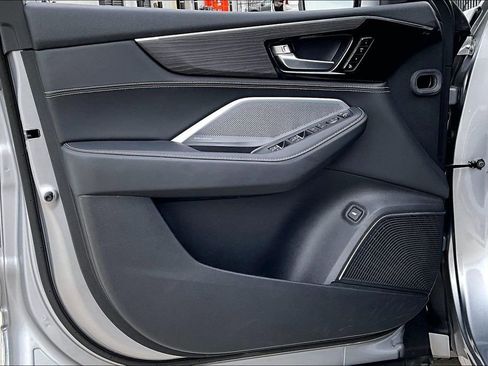 Certified 2025 Acura MDX w/ Advance Package image 22