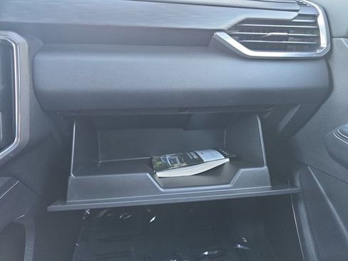 Used 2025 GMC Acadia Elevation image 30