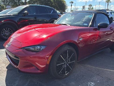 Used 2024 MAZDA MX-5 Miata Grand Touring RWD image 7