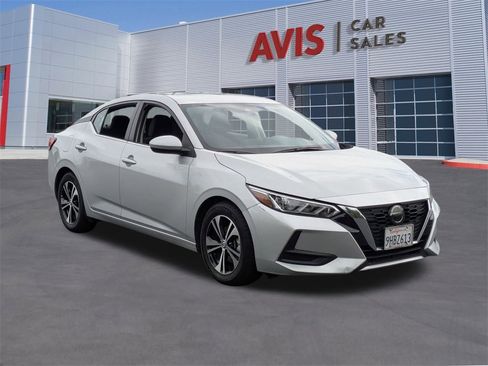 Used 2023 Nissan Sentra SV image 3