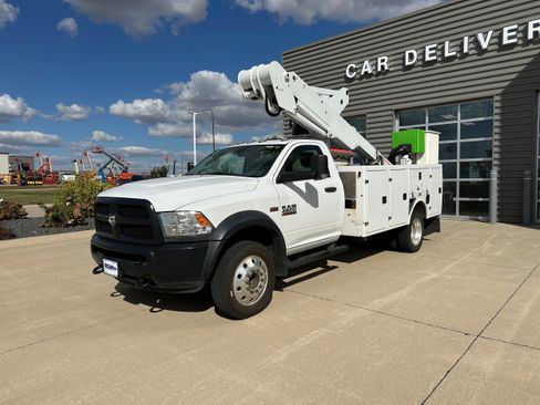 Used 2018 RAM 4500 Tradesman w/ Power & Remote Entry Group image 2