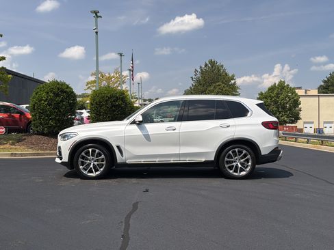 Used 2019 BMW X5 xDrive40i w/ Premium Package AWD/4WD image 14