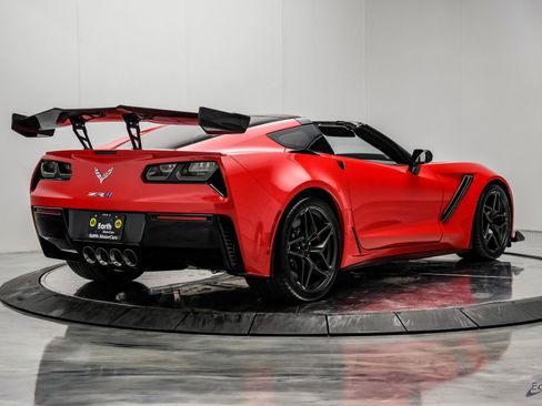 Used 2019 Chevrolet Corvette ZR1 RWD image 21