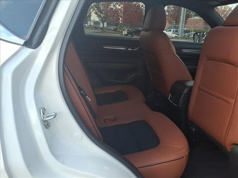 Used 2025 MAZDA CX-5 Carbon Edition image 17