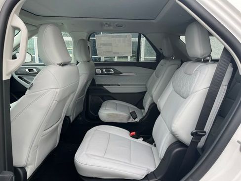 New 2026 Ford Explorer Platinum w/ LUX Leather Package image 5