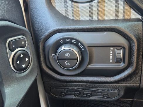 Used 2026 Jeep Gladiator Sport AWD/4WD image 21