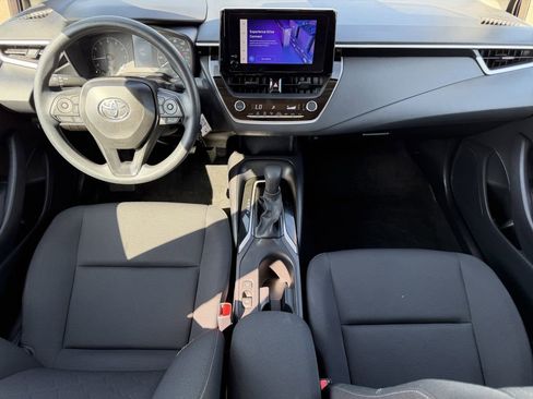 Used 2025 Toyota Corolla LE FWD image 13