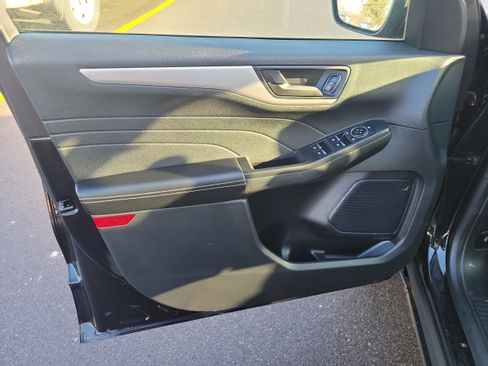 Certified 2022 Ford Escape SE w/ Convenience Package image 16