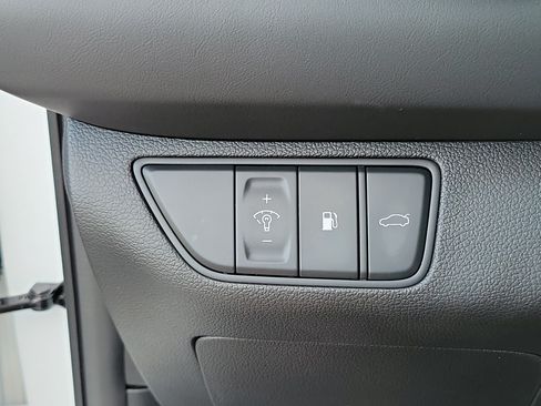 Used 2026 Genesis G70 2.5T RWD image 12