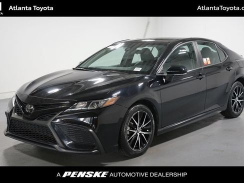 Certified 2024 Toyota Camry SE FWD image 1
