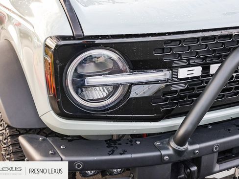 Used 2024 Ford Bronco Wildtrak image 10