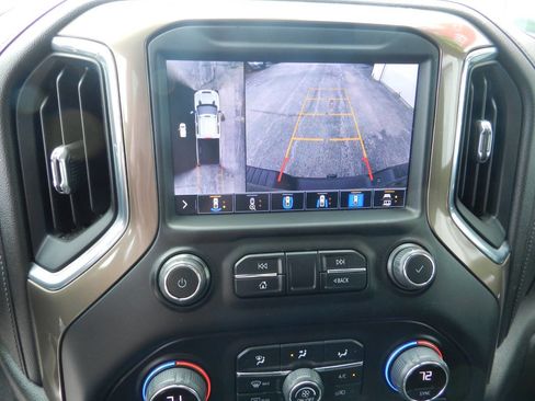 Used 2022 Chevrolet Silverado 2500 High Country w/ Z71 Off-Road Package AWD/4WD image 16