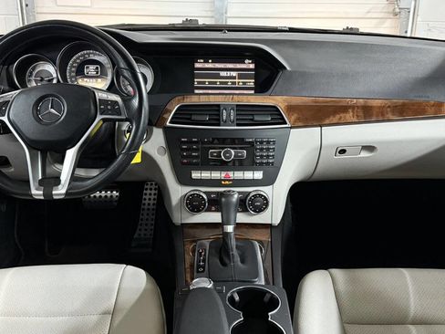 Used 2012 Mercedes-Benz C 250 Sedan image 14