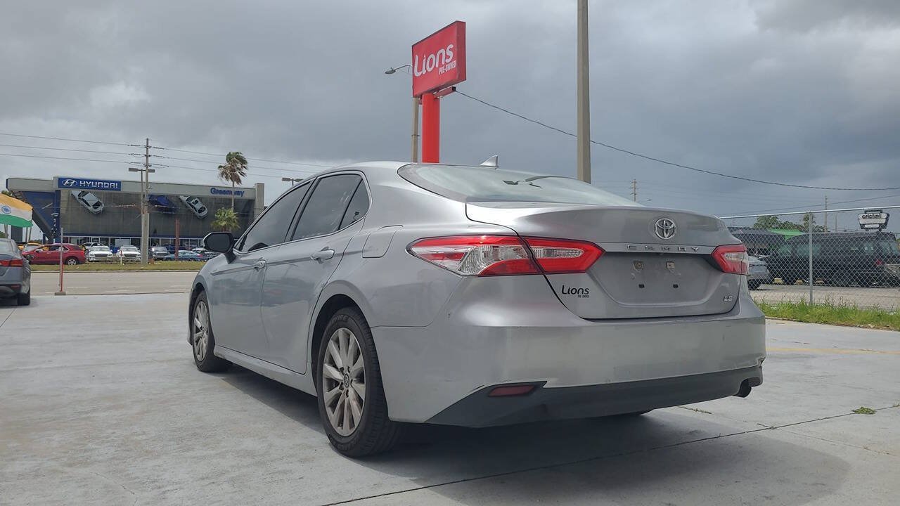 Used 2019 Toyota Camry FWD image 9