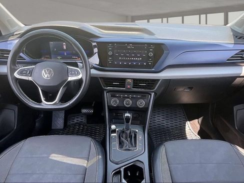 Used 2022 Volkswagen Taos SE FWD image 7