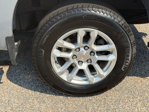 Certified 2024 Chevrolet Silverado 1500 LT AWD/4WD image 13