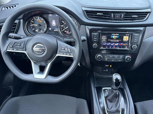 Certified 2022 Nissan Rogue Sport S image 17