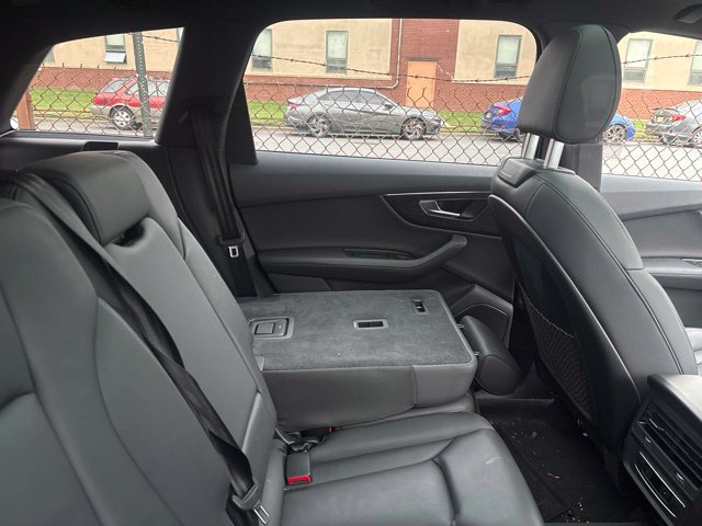Used 2023 Audi Q7 2.0T Premium Plus w/ Premium Plus Package AWD/4WD image 9