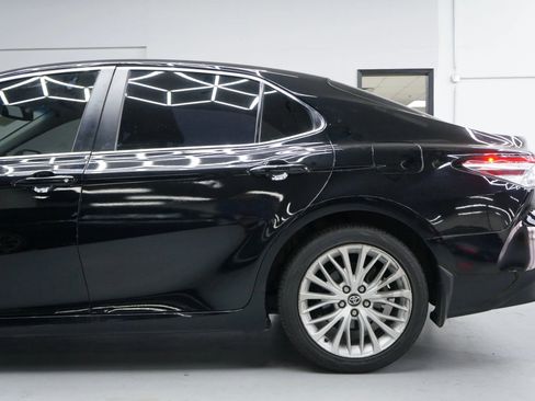 Used 2020 Toyota Camry XLE image 33