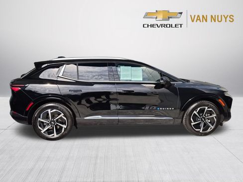 Used 2024 Chevrolet Equinox EV LT FWD image 4